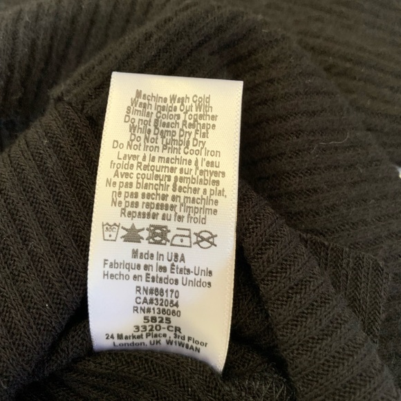 Urban Outfitters Project Social T Irresistible Cutout Deep-V Tee Small Black - Picture 12 of 16